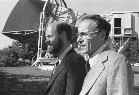 Photograph of Robert Wilson and Arno Penzias.